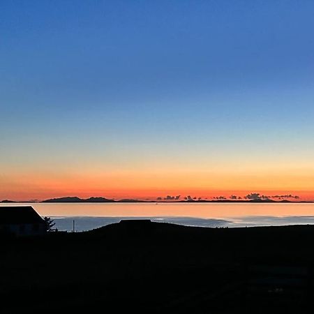 No. 6 - The Little House That Gives You A Hug Trumpan Eksteriør billede